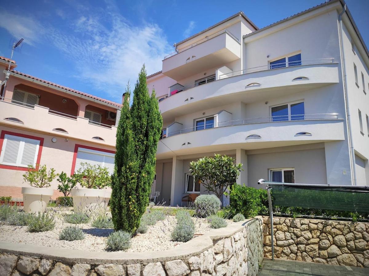 Apartment Avada Новаля Екстериор снимка